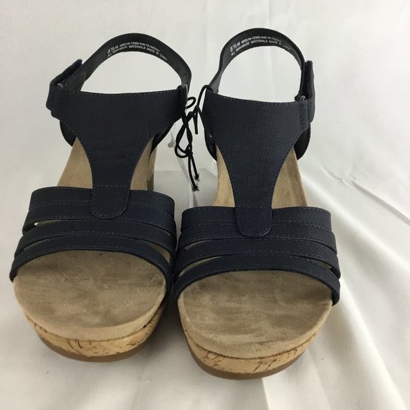 (NWT) BARETRAPS - Picture 1 of 6